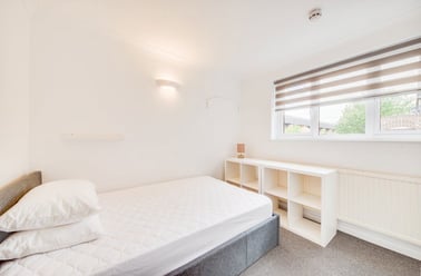 Regency Place -Professional, Christchurch, Kent - Image 3