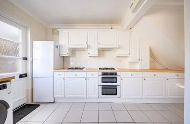 Warwick Road, Christchurch, Kent - Image 2