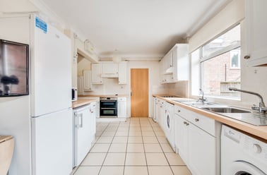 Kent Avenue, Christchurch, Kent - Image 2