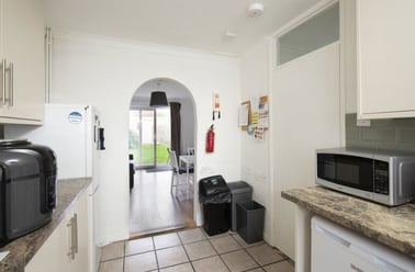 Sundridge Close -No Bills, Hales Place, Kent - Image 2