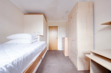 Warwick Road, Christchurch, Canterbury - Image 2