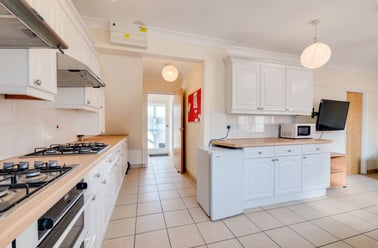 Warwick Road - Professional, Christchurch, Kent - Image 2