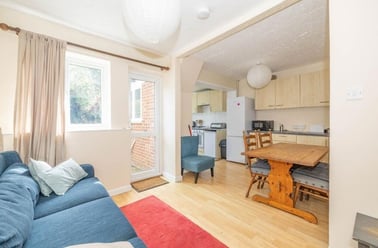 College Road, Christchurch, Canterbury - Image 2