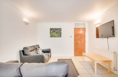 Regency Place -Room, Christchurch, Kent - Image 3