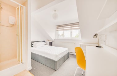 Regency Place -Prof Room, Christchurch, Kent - Image 2