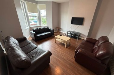 Rothbury Terrace, Heaton, Newcastle - Image 2