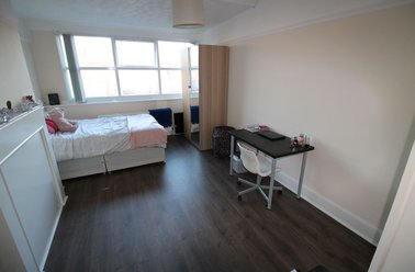 Jesmond, Sandyford, Newcastle - Image 2