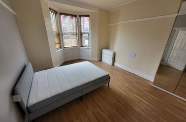 Grosvenor Gardens, Jesmond Vale, Newcastle - Image 3