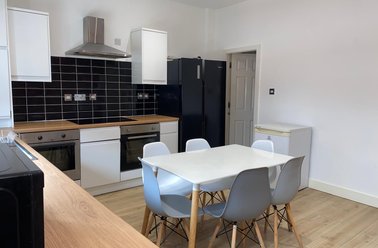 Langdale Terrace, Kirkstall, Leeds - Image 3