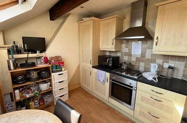 Room 7, 1a Darnley Road, West park, Leeds - Image 3