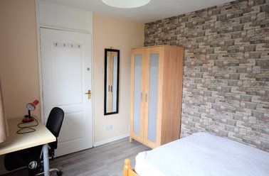 Teddington Close, Christchurch, Canterbury - Image 2