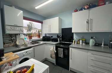 Kemsing Gardens, Hales Place, Canterbury - Image 2