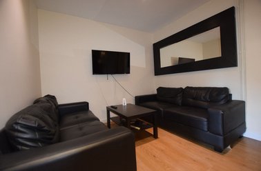 Starle Close, Christchurch, Canterbury - Image 2