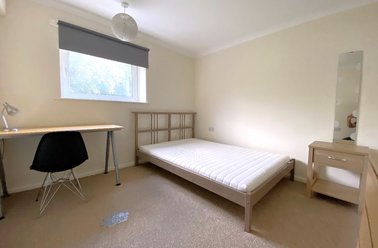 Flat 4, Fyndon House, Christchurch, Canterbury - Image 3