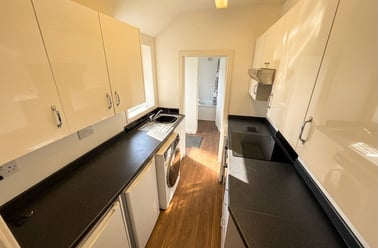 Ednaston Road - 3 bed, Dunkirk, Nottingham - Image 3