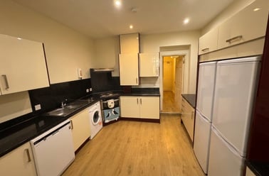 Tiverton Road - 6 bed, Selly Park, Birmingham - Image 2