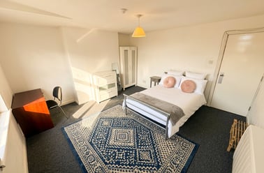 Flat 2 Thomas Place - 4 Bed Bills Inc, Radford, Nottingham - Image 2
