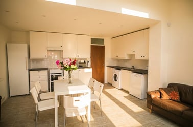 Metchley Drive - 4 bed, Harborne, Birmingham - Image 2