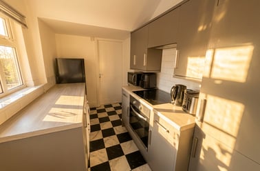 Midland Avenue - 4 Bed Bills Inc, Lenton, Nottingham - Image 2