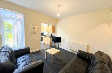 Tiverton Road - 5 bed, Selly Park, Birmingham - Image 2