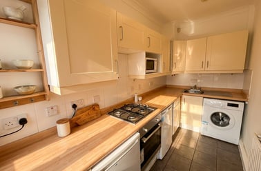 Elmsthorpe Avenue, Lenton, Nottingham - Image 2