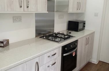 Warwards Lane - 5 bed, Selly Park, Birmingham - Image 2