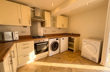 Park Road - 5 Bed, Lenton, Nottingham - Image 2