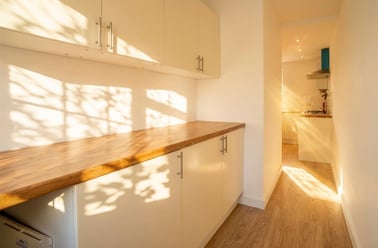 Queens Road - 8 bed, Beeston, Nottingham - Image 2
