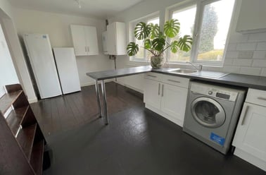 Hawton Crescent - Copy, Lenton, Nottingham - Image 2