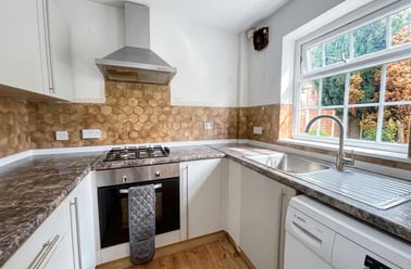 Cloister Street, Dunkirk, Nottingham - Image 2