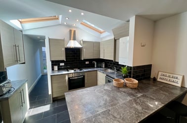 Holly Grove - 6 bed, Selly Park, Birmingham - Image 3