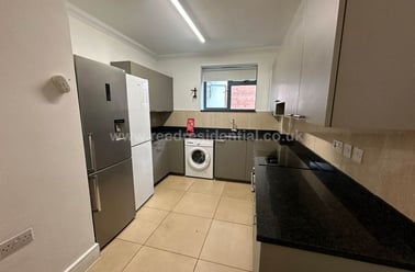 Flat 1 E Arthur Avenue, Lenton, Nottingham - Image 2