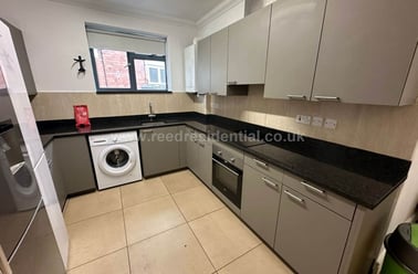 Flat 1 E Arthur Avenue, Lenton, Nottingham - Image 3