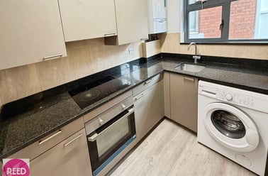 Flat 1 A Arthur Avenue, Lenton, Nottingham - Image 2