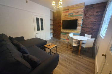 Reservoir Retreat, City Centre, Birmingham - Image 2