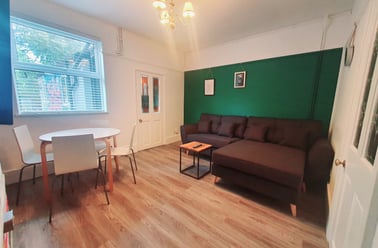 Reservoir Retreat - 3 bed, City Centre, Birmingham - Image 2