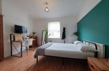 Reservoir Retreat - Copy, City Centre, Birmingham - Image 2
