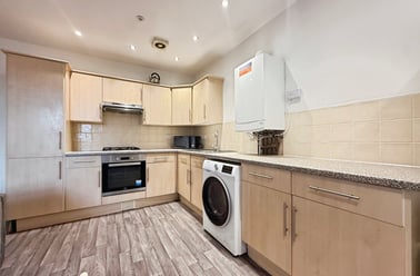 Chapel Court, Lenton, Nottingham - Image 2