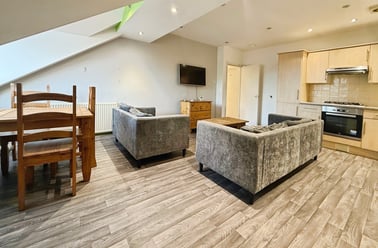 Chapel Court, Lenton, Nottingham - Image 3