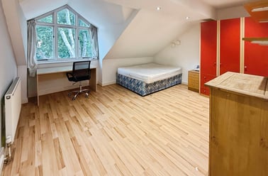 Chapel Court, Lenton, Nottingham - Image 2