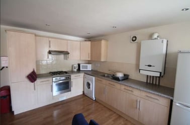 Chapel Court, Lenton, Nottingham - Image 2