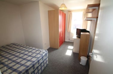 Chapel Court, Lenton, Nottingham - Image 2