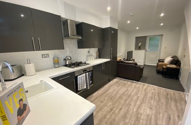 Fladbury Crescent, Selly Oak, Birmingham - Image 2