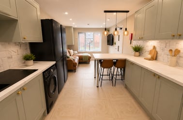 Raddlebarn Court - Room 7 - 2nd Floor Front Right Studio, Selly Park, Birmingham - Image 2