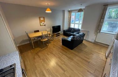 Chapel Court, Lenton, Nottingham - Image 2