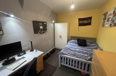 Ilkeston Road, Radford, Nottingham - Image 3