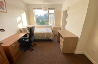 Marlborough Road, Beeston, Nottingham - Image 3