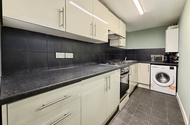 Frederick Grove, Lenton, Nottingham - Image 2