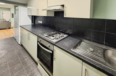 Frederick Grove, Lenton, Nottingham - Image 3