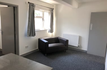 Flat 3 - 4 Hobson Road, Selly Park, Birmingham - Image 3